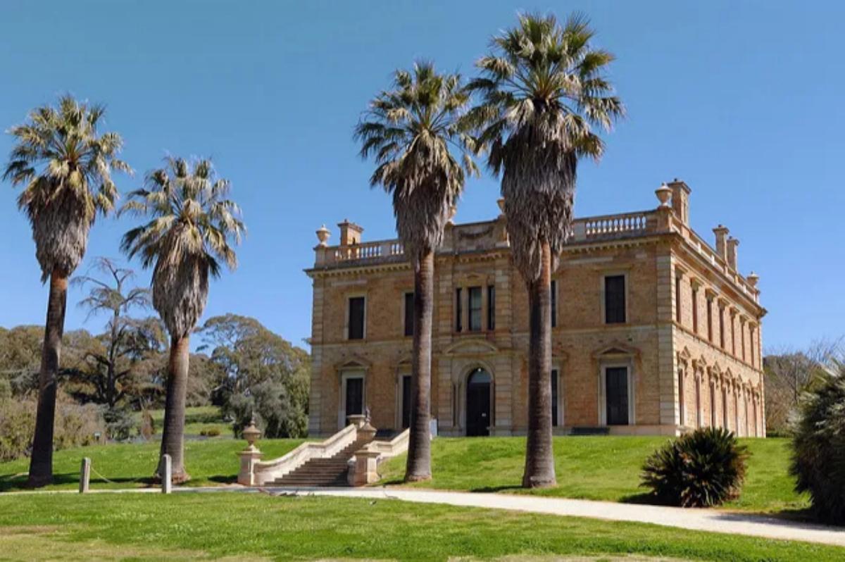 Adelaide Pink Lake Penfolds Winery Day Tour