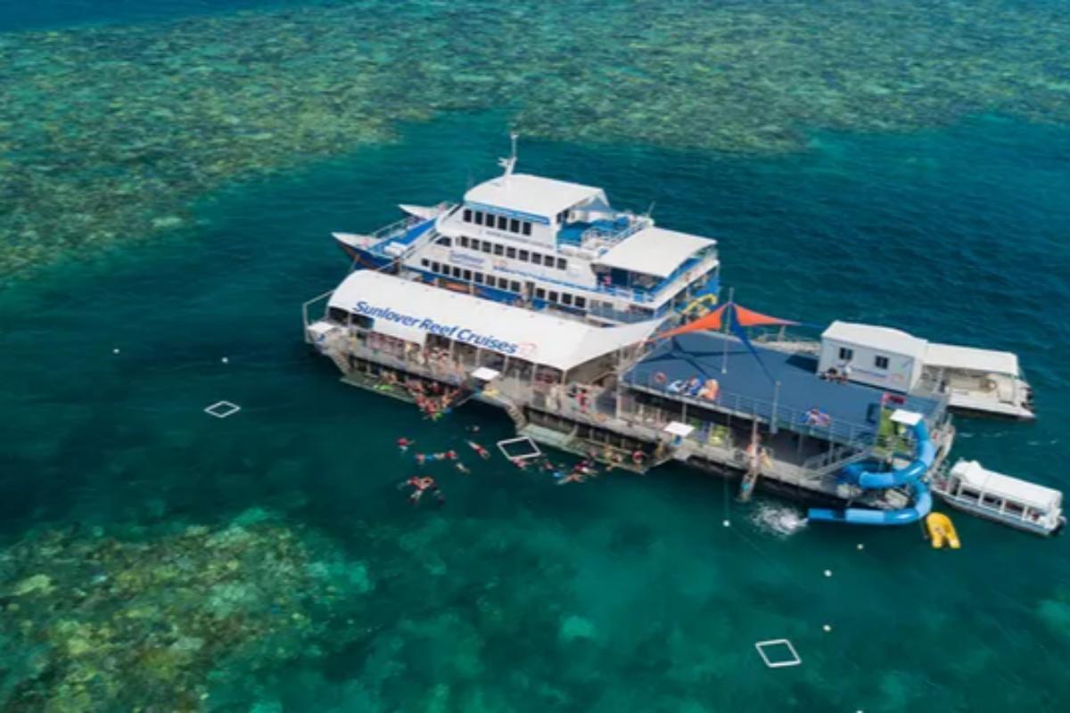 Cairns Sunlover Moore Reef + Green Island Day Tour1