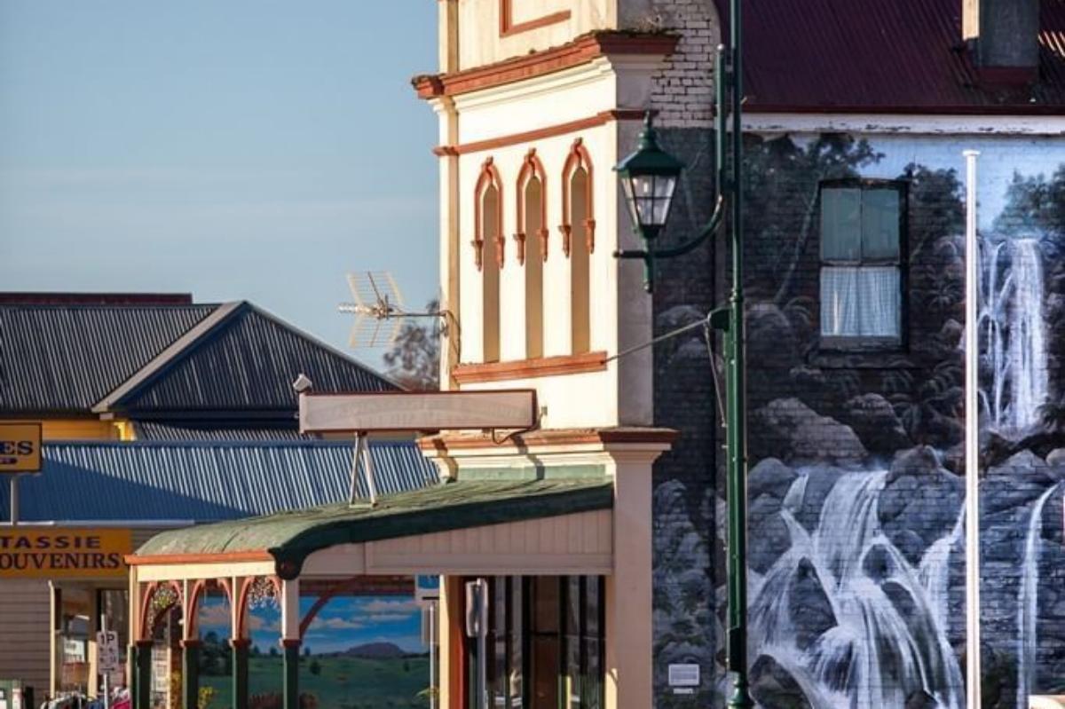 Cradle Mountain Mural Town