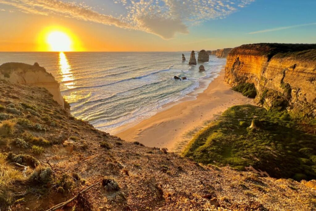 Melbourne Great Ocean Road 1-Day Tour in a Comfortable Coach