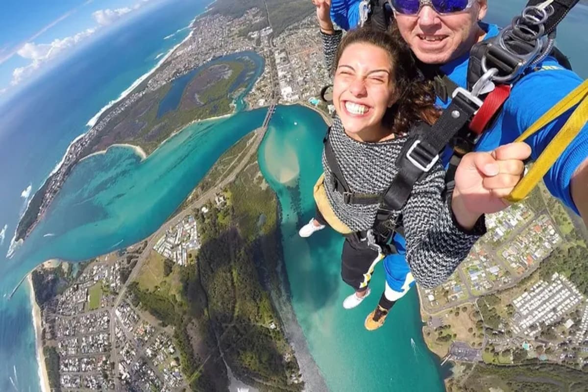 Newcastle Beach Skydive (1)
