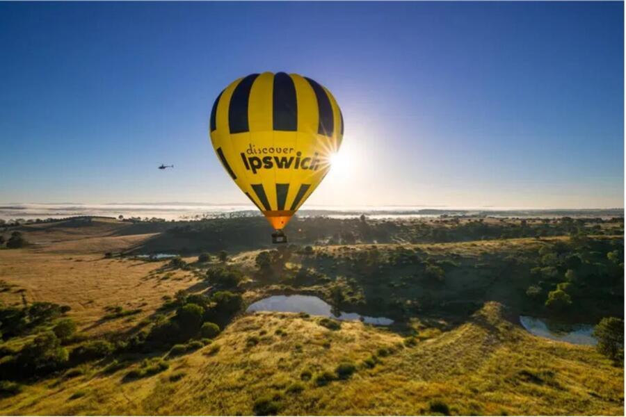 Sunrise Hot Air Balloon Over Brisbane (3)(1)