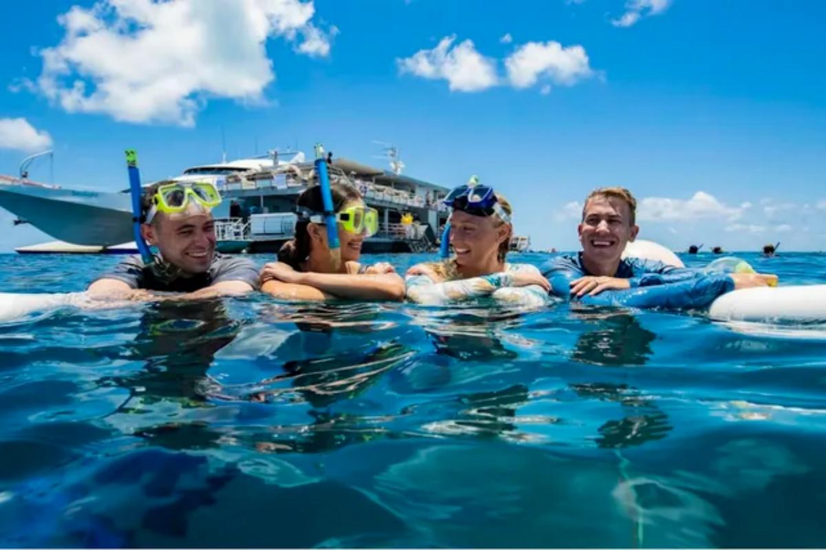 Whitsundays Airlie Beach Hardy Reef Return Cruise Day Tour4