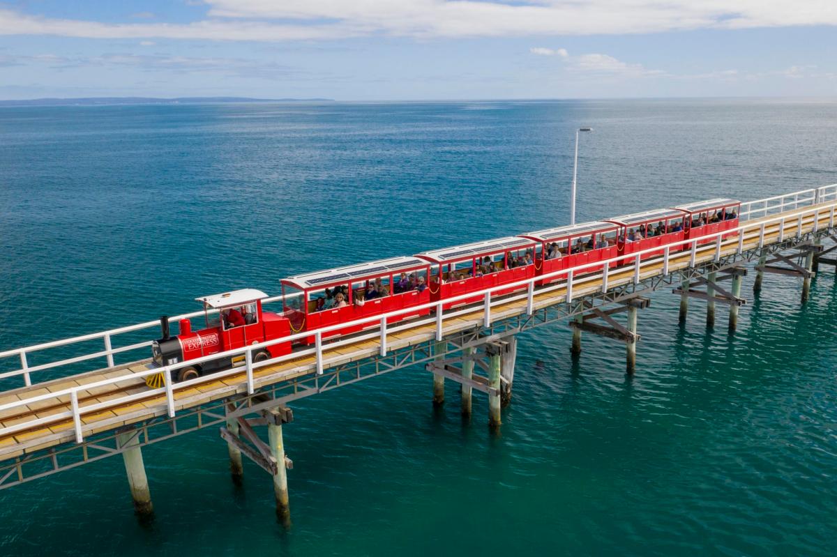 busselton jetty train