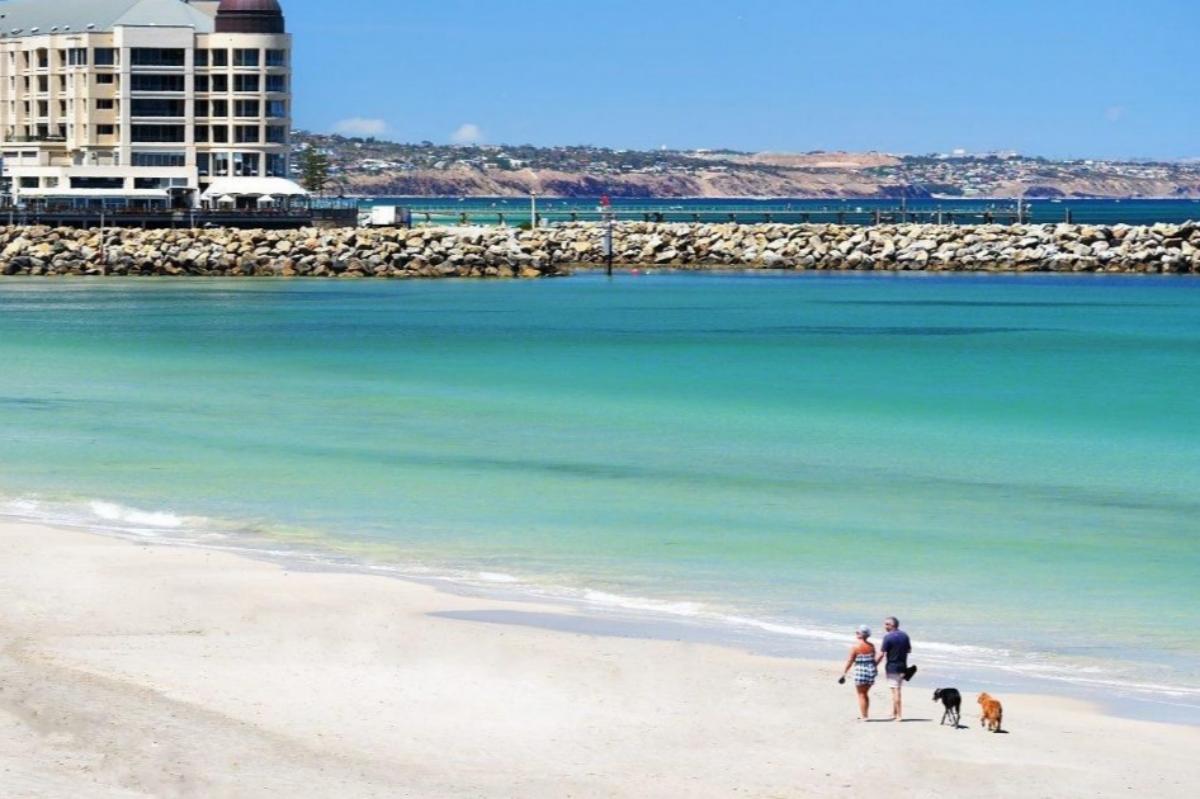 glenelg beach adelaide