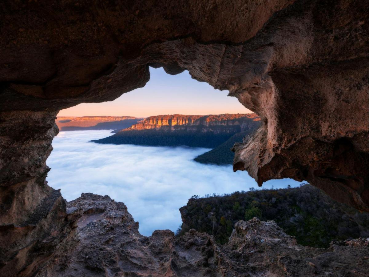 sydney blue mountain Lincoln's Rock(1)